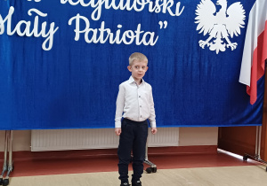 Chłopiec podczas występu