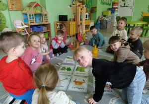 Omówienie ilustracji ze sprzętem ogrodowym