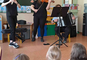 Koncert w wykonaniu muzyków