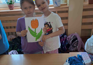 Praca plastyczna - tulipan - wydzieranko - wyklejanka
