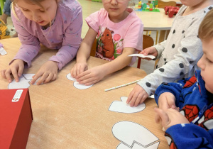Zabawa "Połówki serc"
