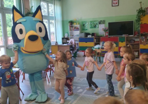 Zabawy z maskotką