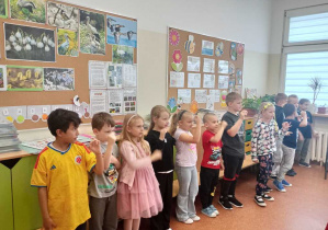 Poznajemy życie pszczół i szkołę od środka