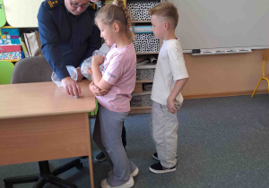 Ćwiczenia symulacyjne - sprzątanie po psie