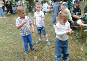 Zabawy w bańkach mydlanych
