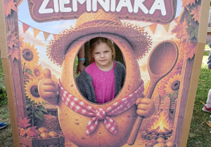 Pamiątkowa fotografia dziecka w fotobudce