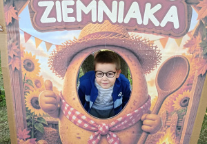 Pamiątkowa fotografia dziecka w fotobudce